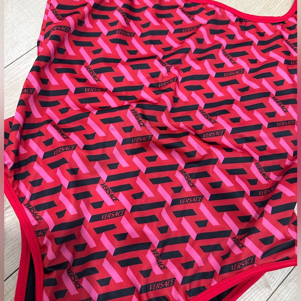 Versace Versace 'La Greca' Reversible One Piece swimsuit size 4 - Picture 8 of 13